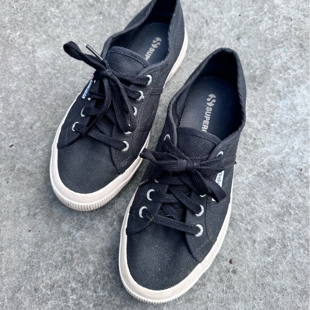Superga Tennis Shoe/Sneaker